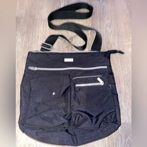 Baggallini crossbody nylon bag in very good condition.